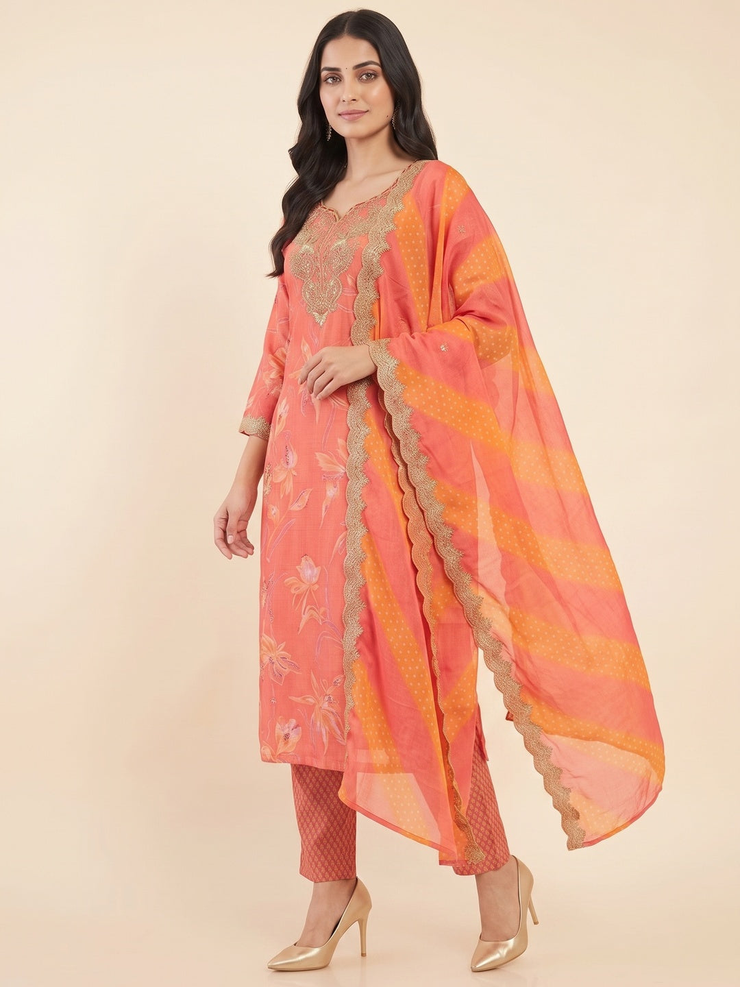 Red Muslin Straight Salwar Suit Highlighted with Graceful Floral Prints and Handcrafted Beads Work - Image 4