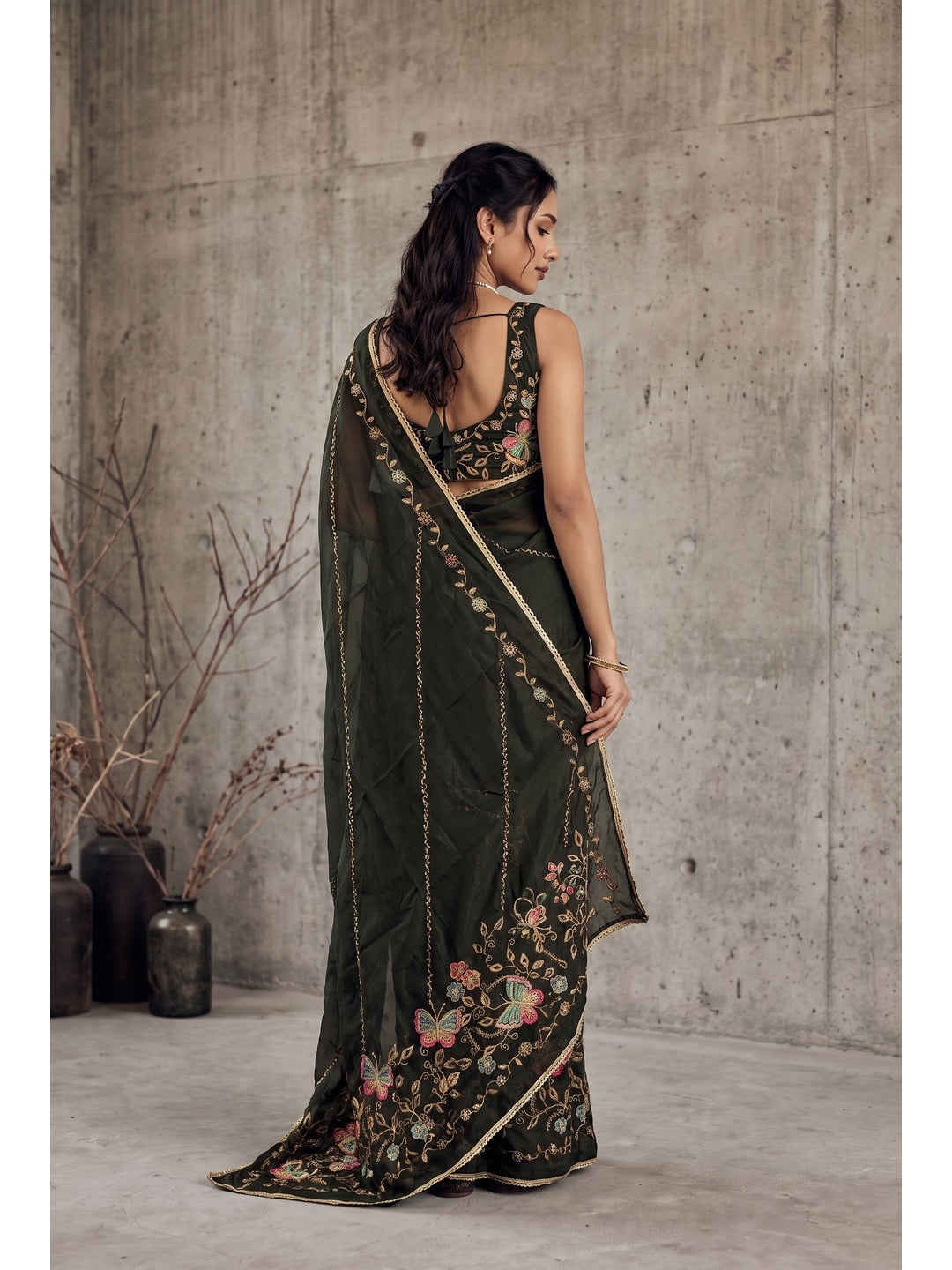 Peachmode Dark Green Floral Embroidered Star Georgette Saree - Image 3