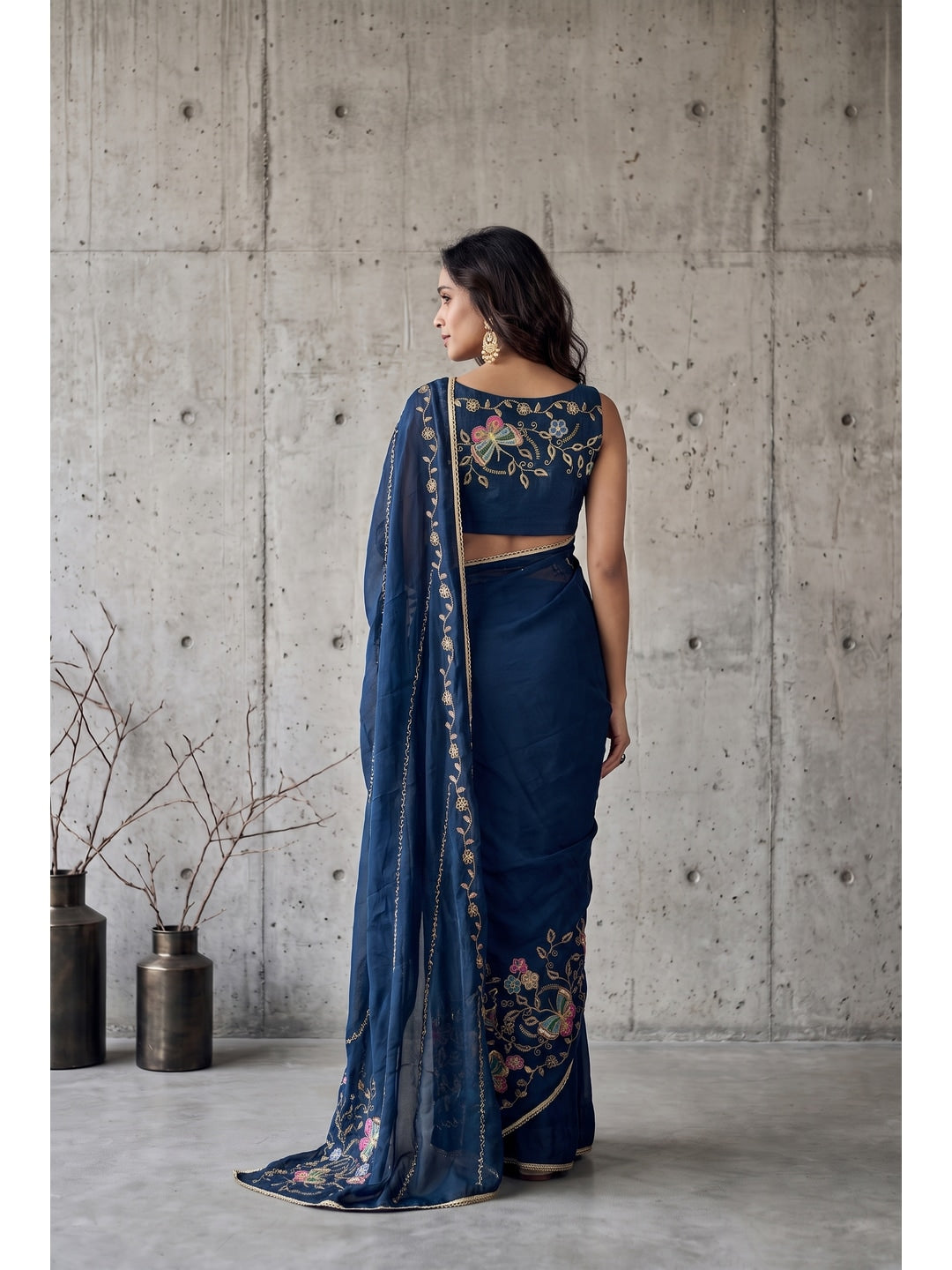 Peachmode Navy Blue Floral Embroidered Star Georgette Saree - Image 3