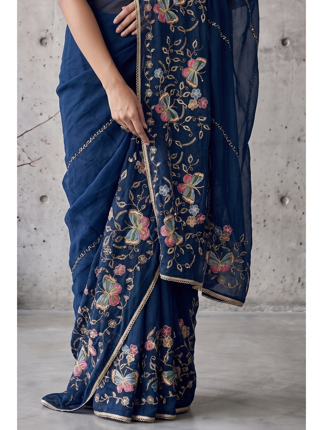 Peachmode Navy Blue Floral Embroidered Star Georgette Saree - Image 4