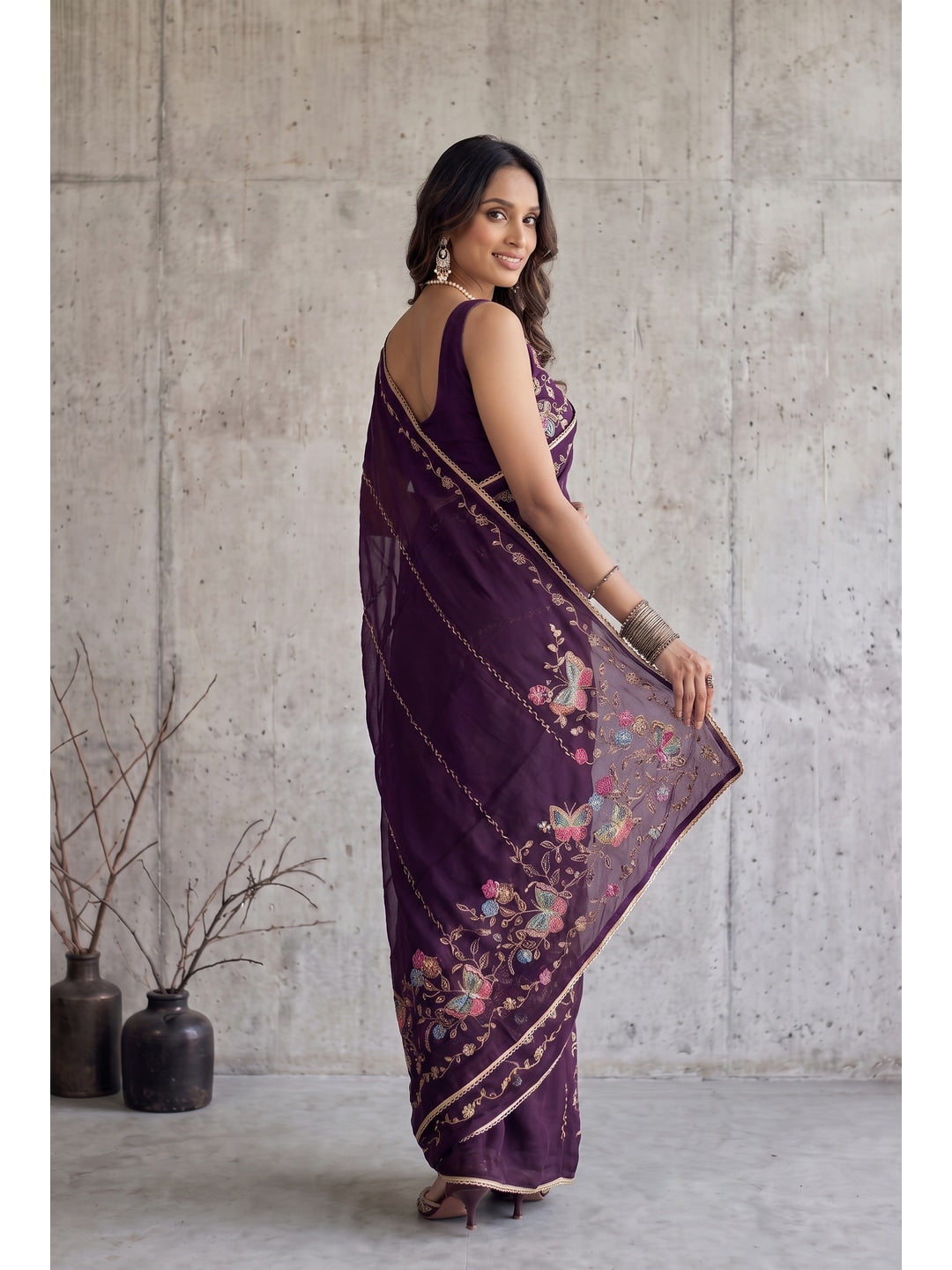 Peachmode Purple Floral Embroidered Star Georgette Saree - Image 3