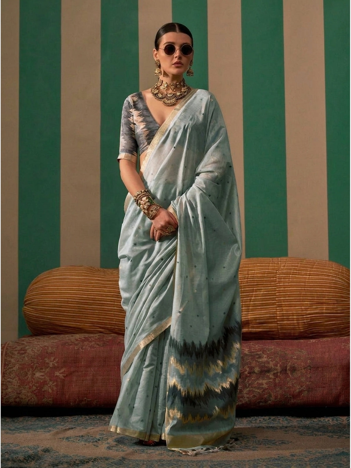 Grey Woven Cotton Silk Saree - Image 2