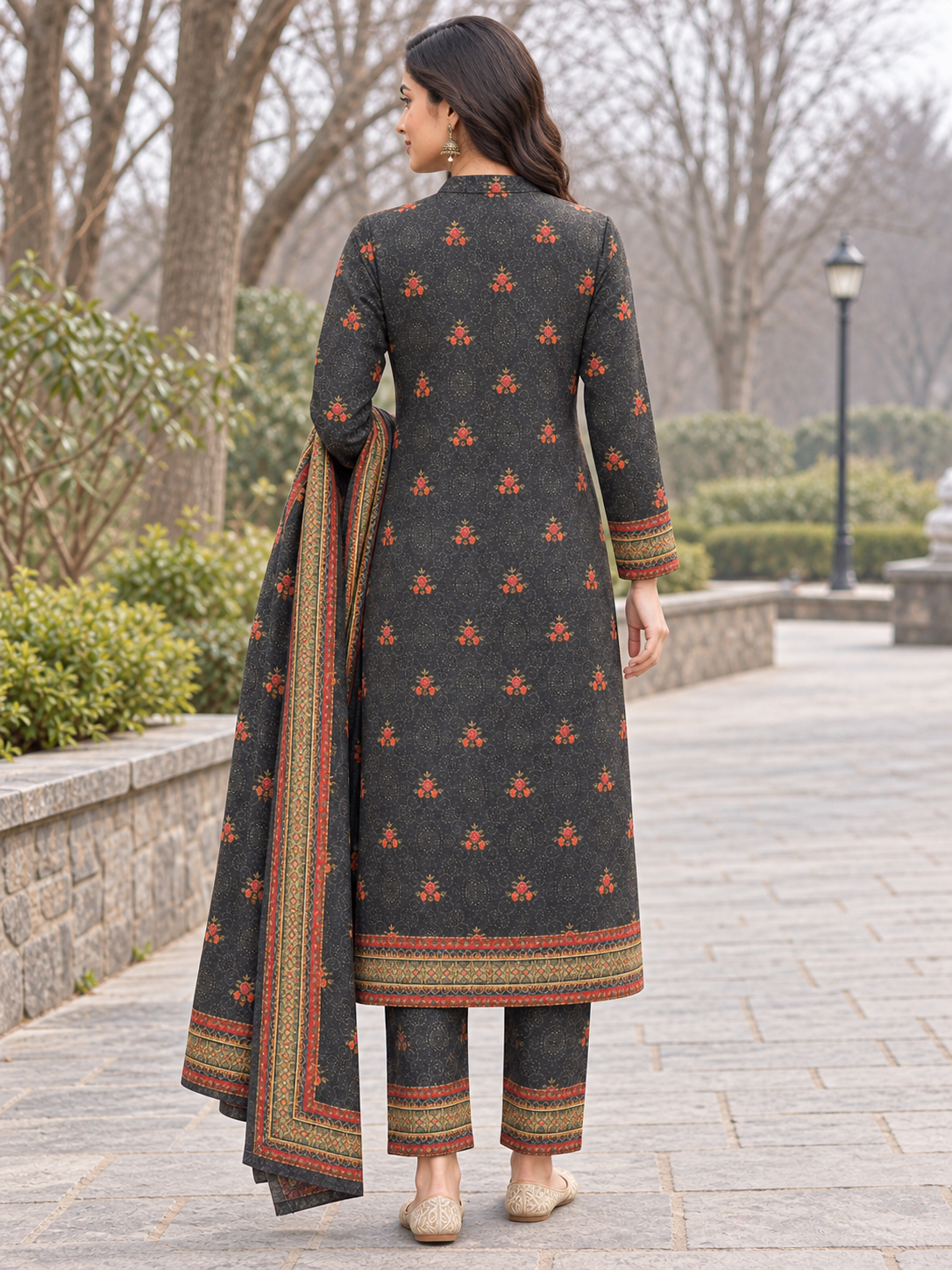 Peachmode Grey Printed Woolen Suit with Dupatta - Image 4