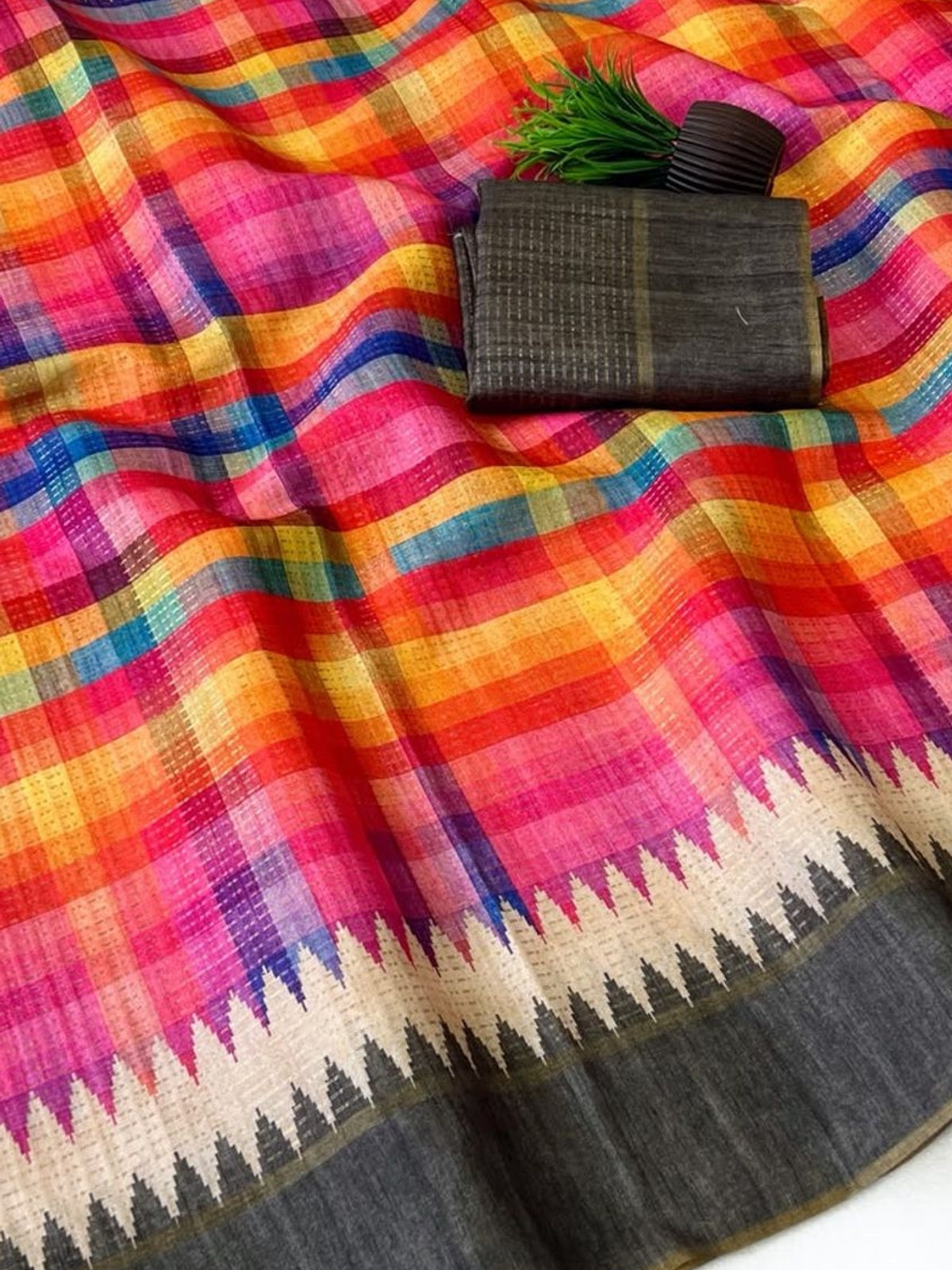 Peachmode Grey Checked Tussar Silk Saree - Image 5