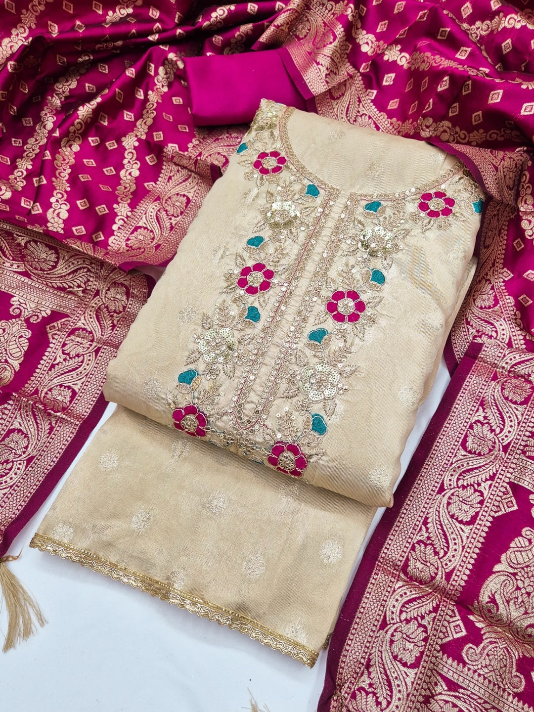 Cream Magenta Floral Embroidered Shimmer Unstitched Dress Material - Image 3