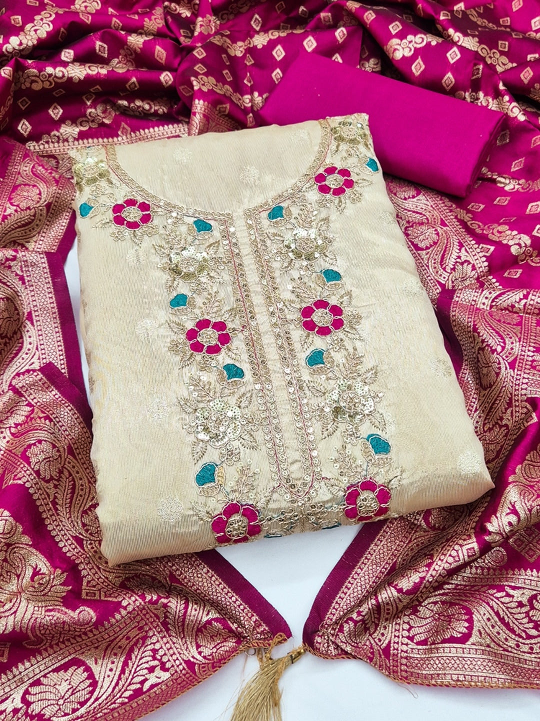 Cream Magenta Floral Embroidered Shimmer Unstitched Dress Material - Image 4