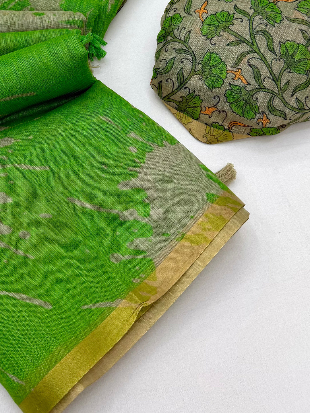 Peachmode Green Linen Tie-Dye Printed Saree - Image 4