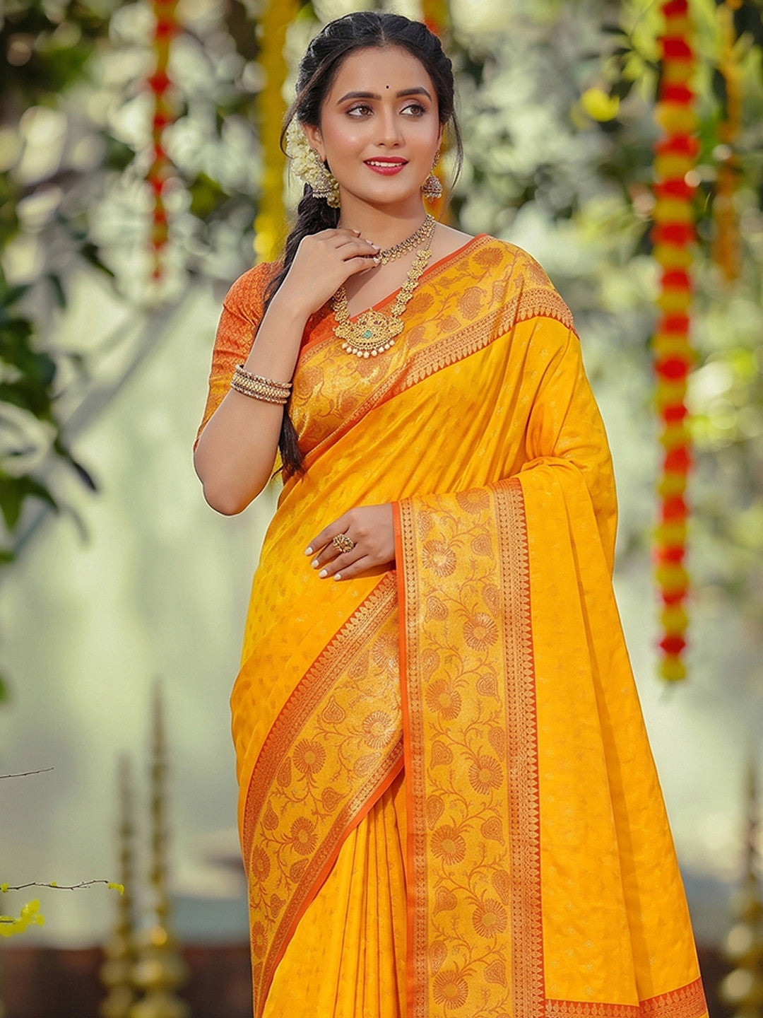Peachmode Yellow Silk Blend Woven Saree - Image 3