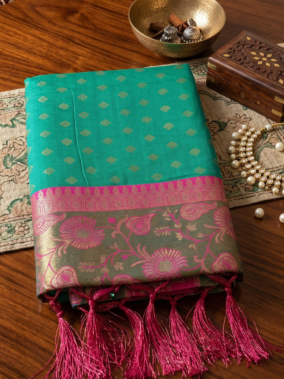 Peachmode Sea Green Silk Blend Woven Saree - Image 4