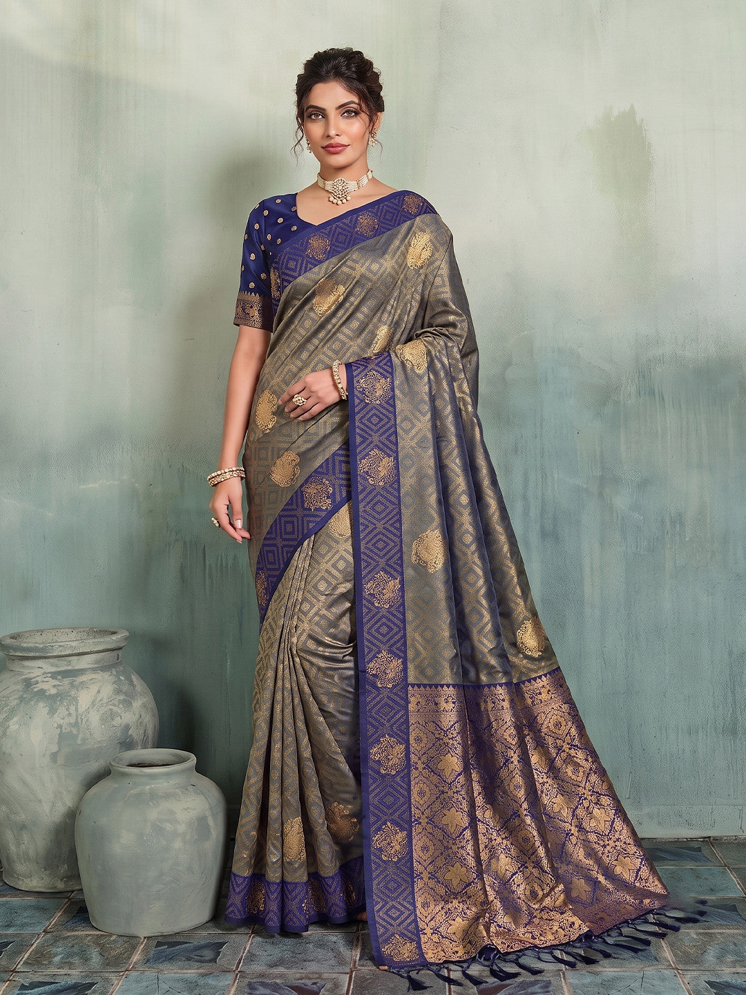 Peachmode Grey Silk Blend Woven Saree - Image 1