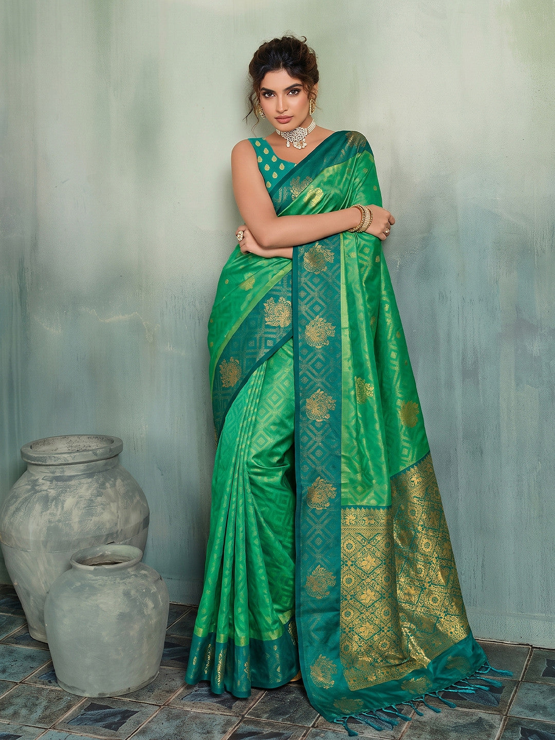 Peachmode Light Green Silk Blend Woven Saree - Image 1