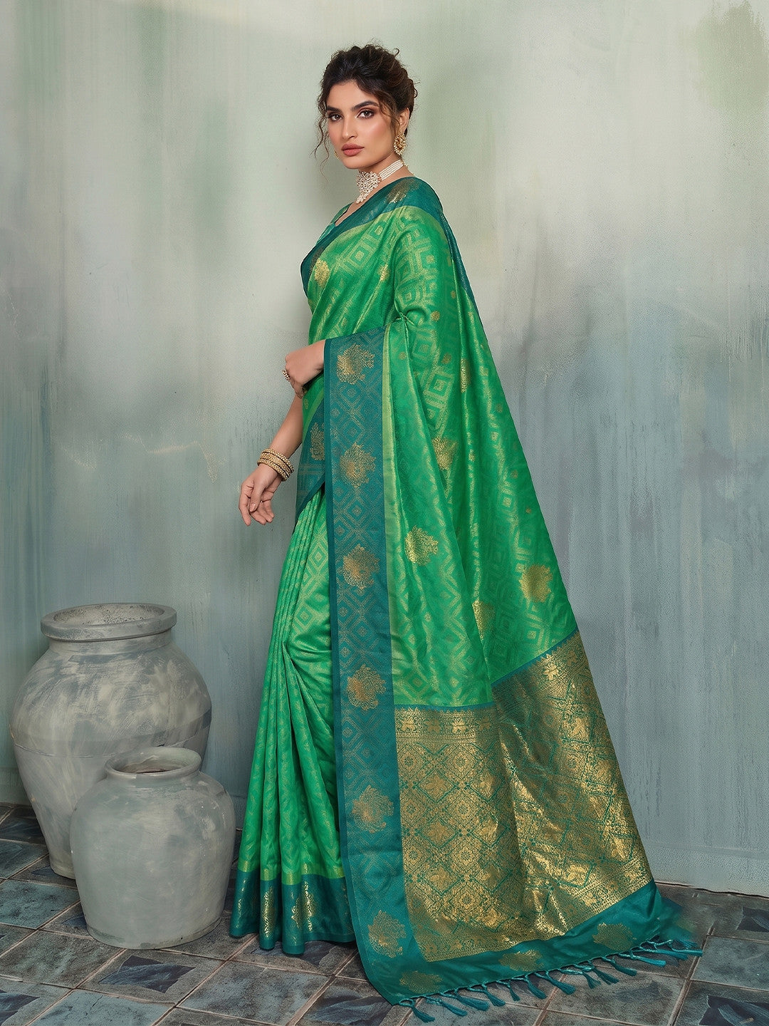 Peachmode Light Green Silk Blend Woven Saree - Image 3