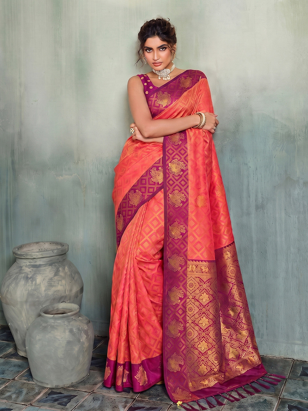 Peachmode Magenta Silk Blend Woven Saree - Image 1