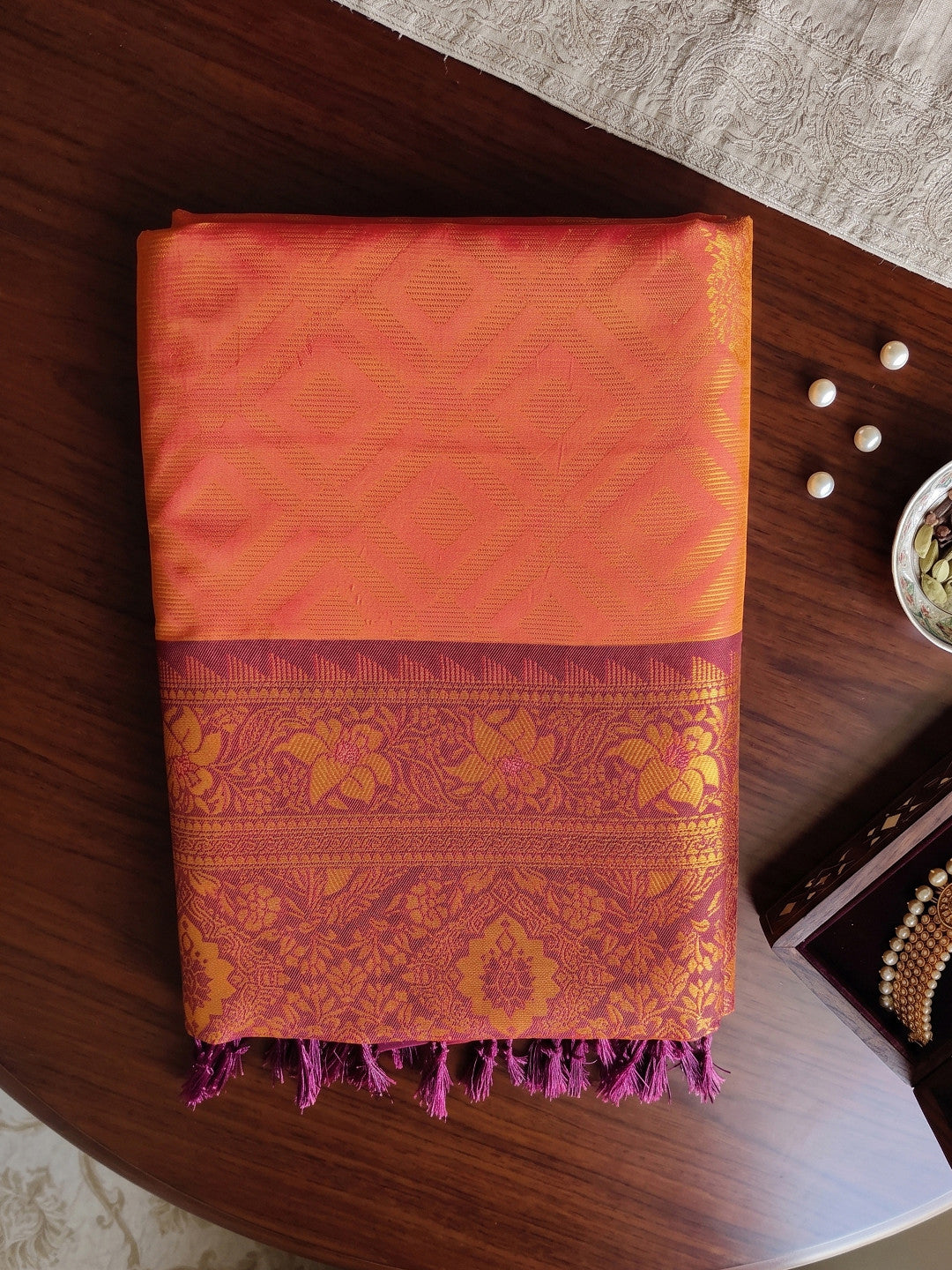 Peachmode Magenta Silk Blend Woven Saree - Image 4