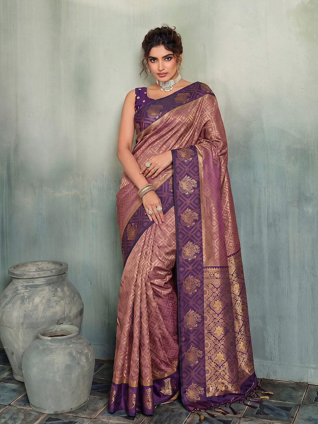 Peachmode Dark Magenta Silk Blend Woven Saree - Image 1