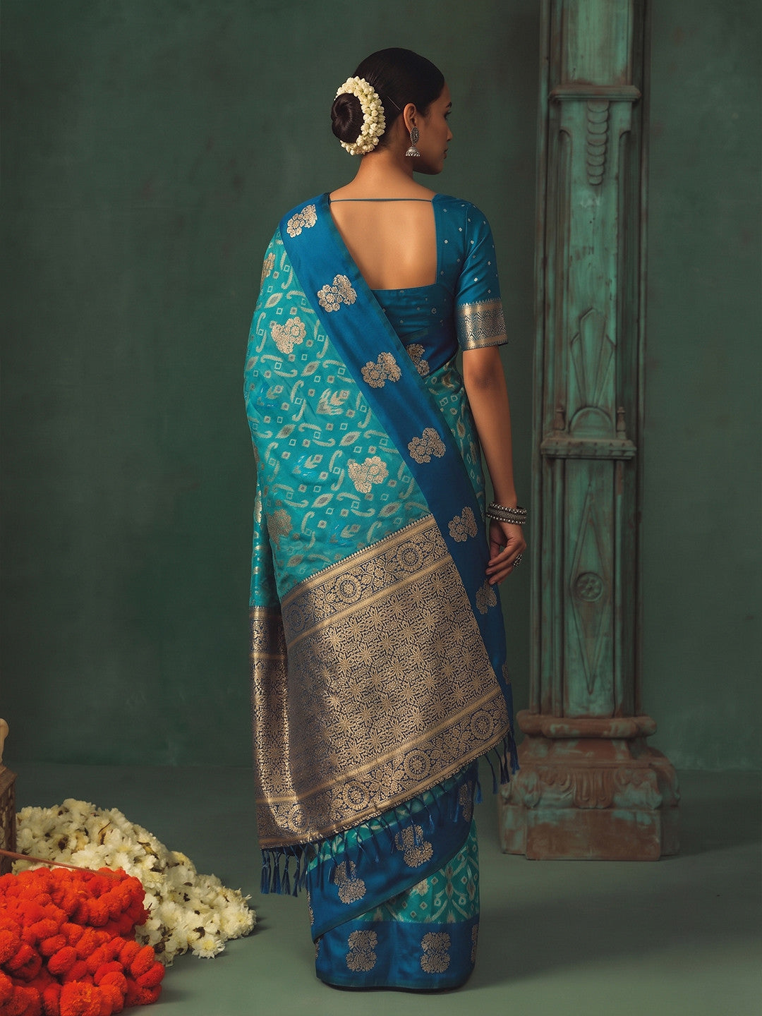 Peachmode Sky Blue Silk Blend Woven Saree - Image 3