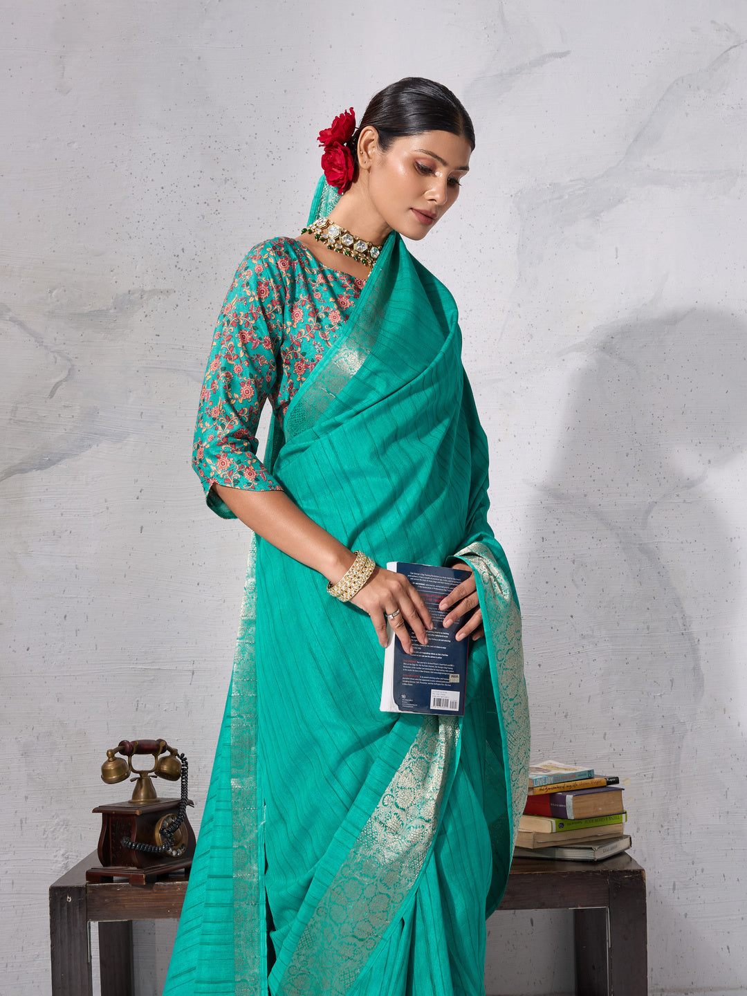 Peachmode Turquoise Chiffon Foil Border Saree - Image 3