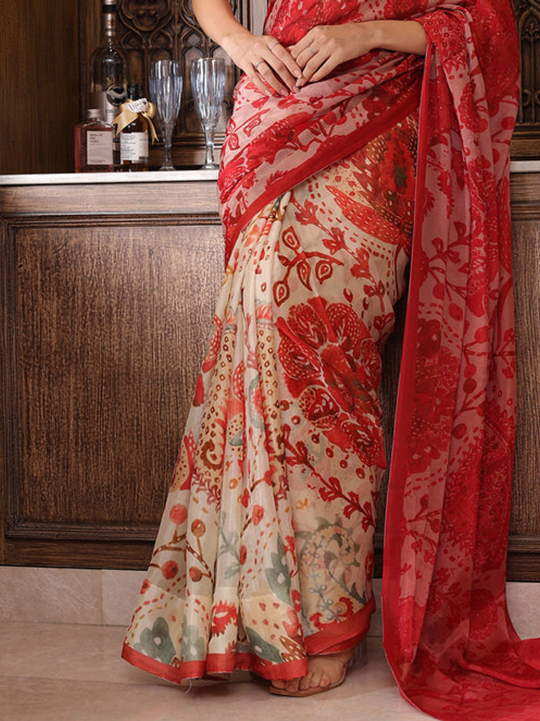 Peachmode Red Chinon Floral Printed Saree - Image 5