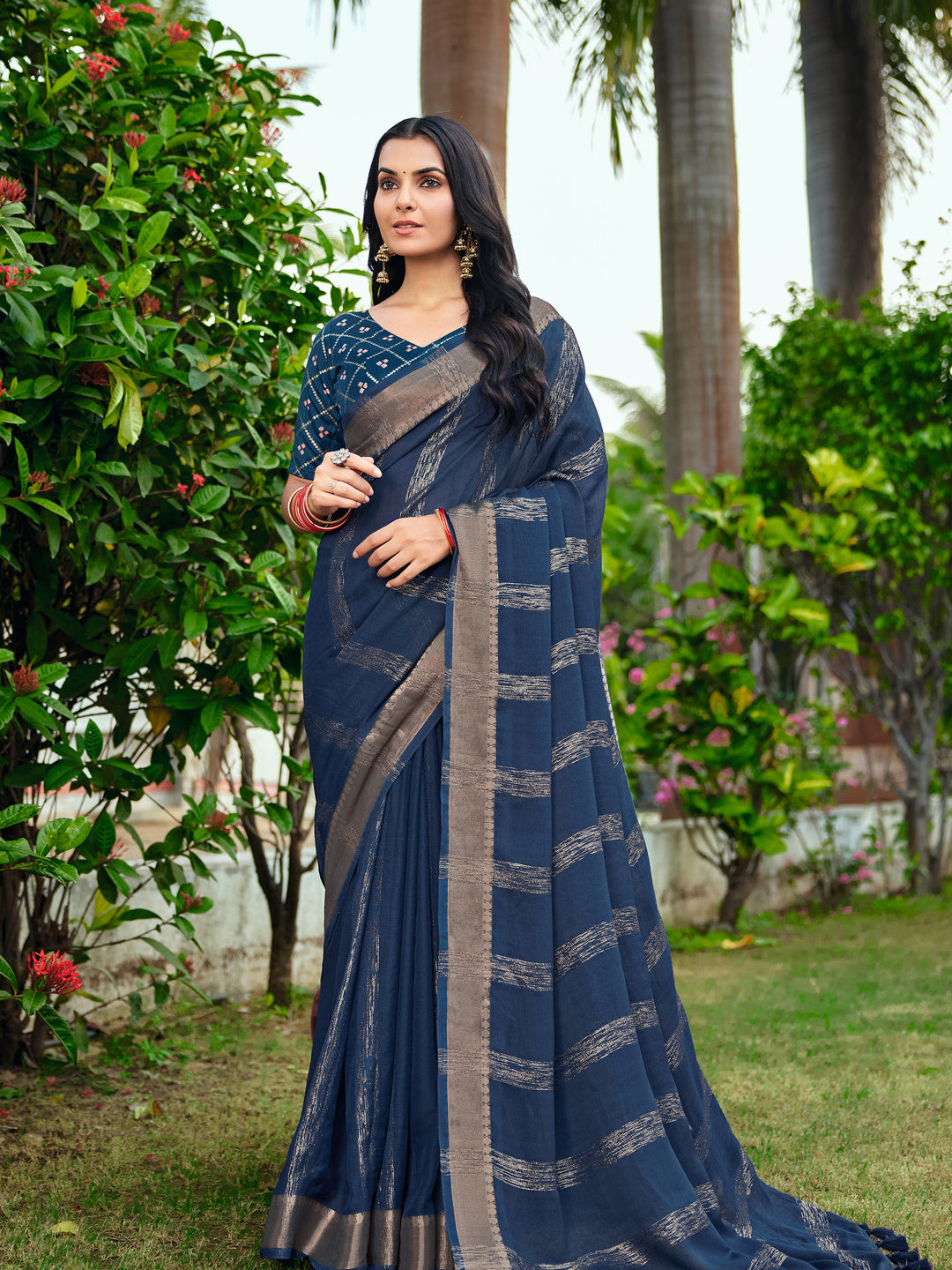 Peachmode Navy Blue Bemberg Woven Border Saree - Image 4