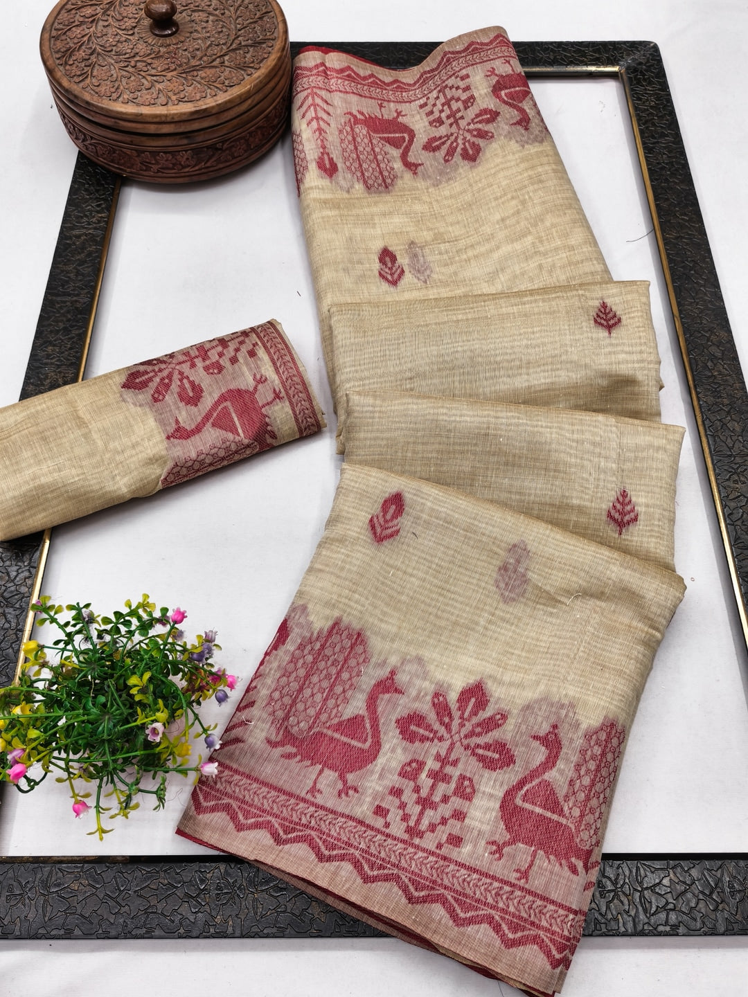 Peachmode Natural Cream Rani Pink Cotton Blend Jamdani Saree - Image 3