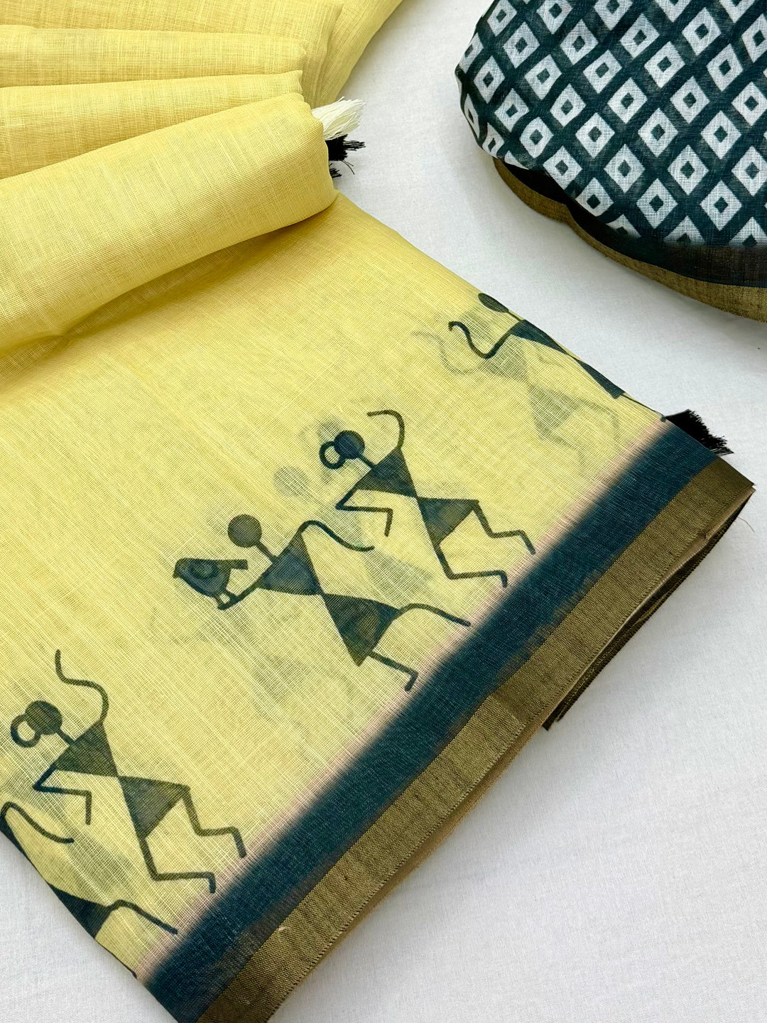 Peachmode Yellow Linen Striped Saree - Image 4