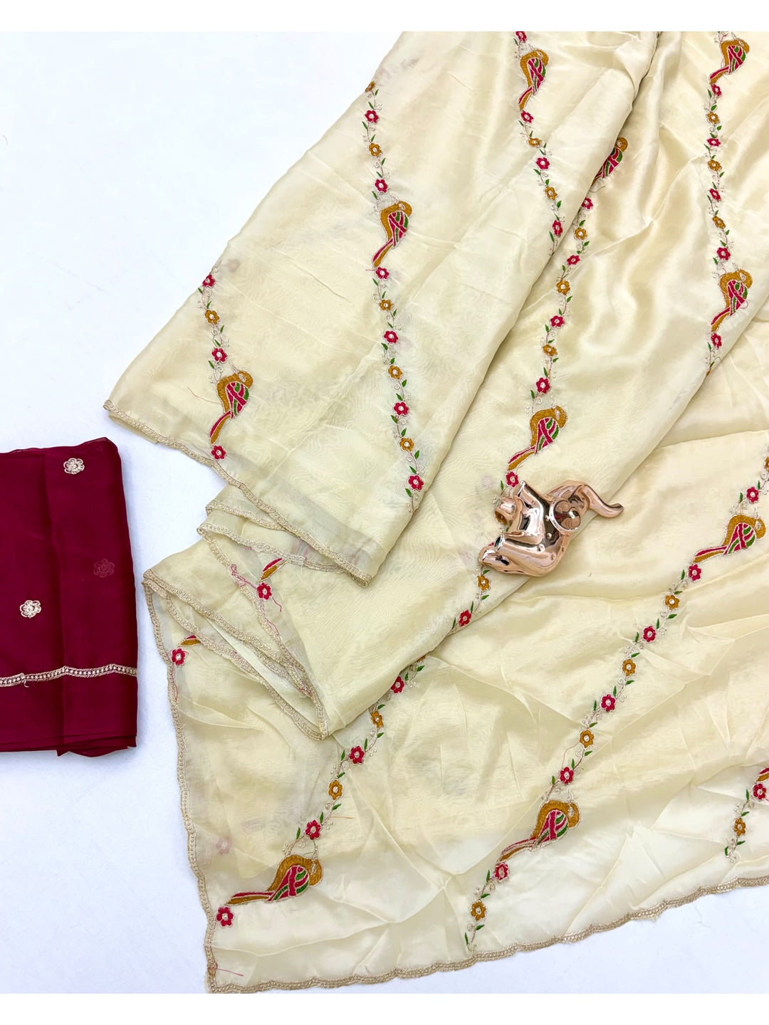 Peachmode Cream Bird Floral Embroidered Viscose Rangoli Saree - Image 2