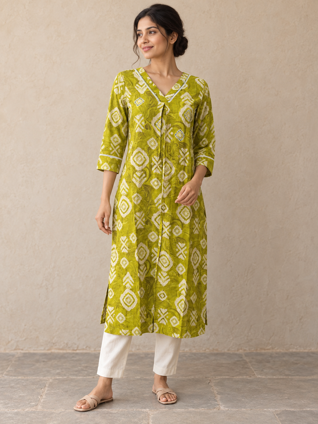 Green Viscose Blend Geometric Printed Kurti - Image 1