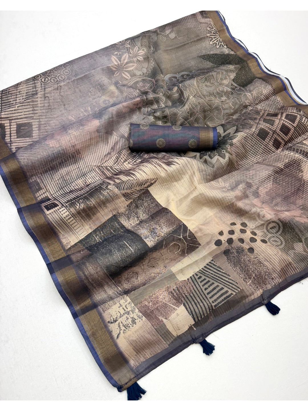 Peachmode Grey Rashna Digital Printed Erode Silk Saree - Image 3