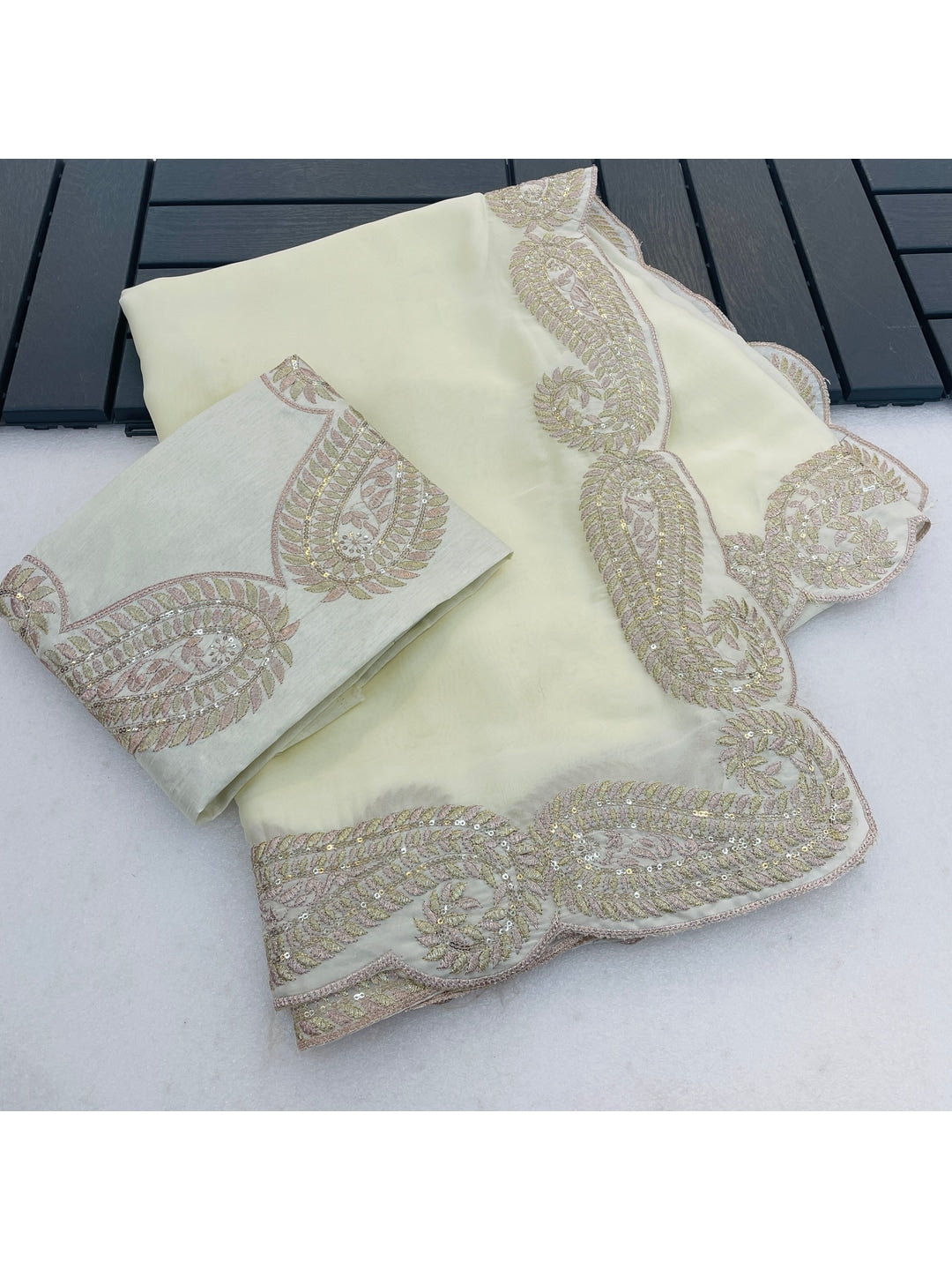 Peachmode Off White Embroidered Rangoli Silk Saree - Image 5