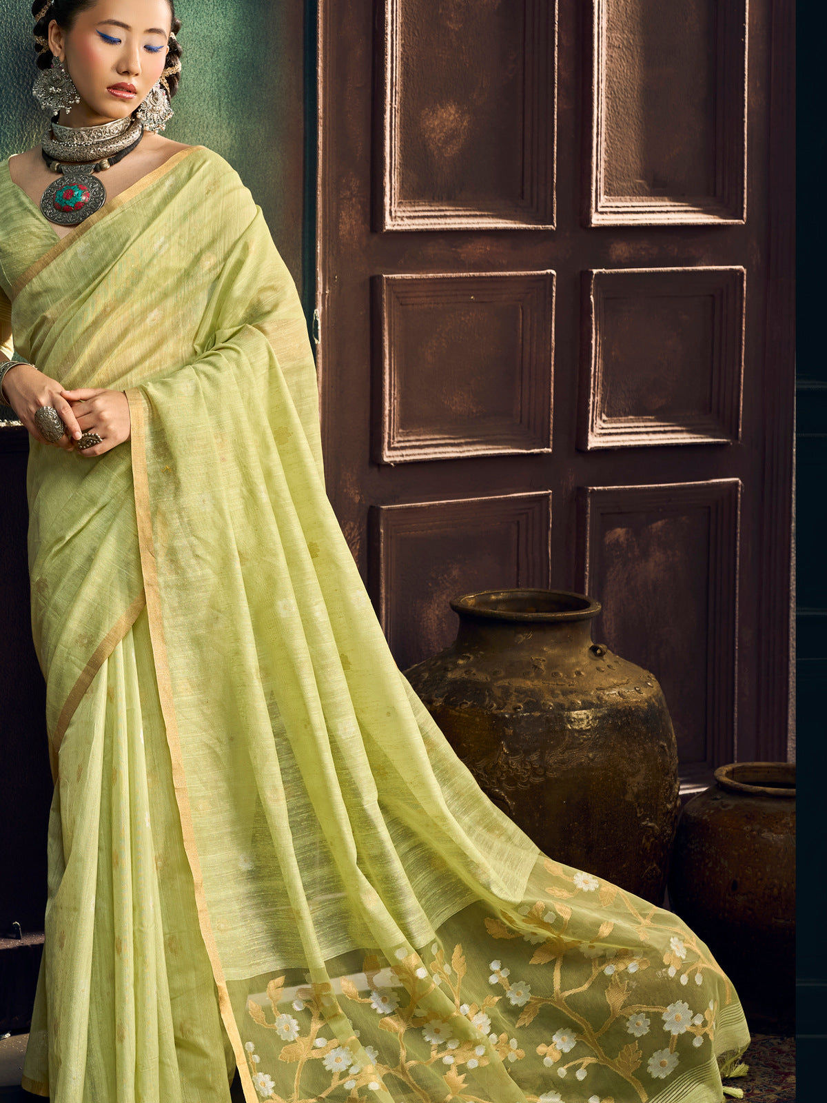 Peachmode Lime Green Munga Cotton Handloom Woven Saree - Image 4