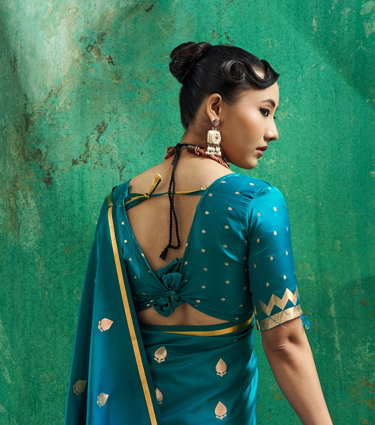 Peachmode Teal Satin Handloom Woven Saree - Image 3