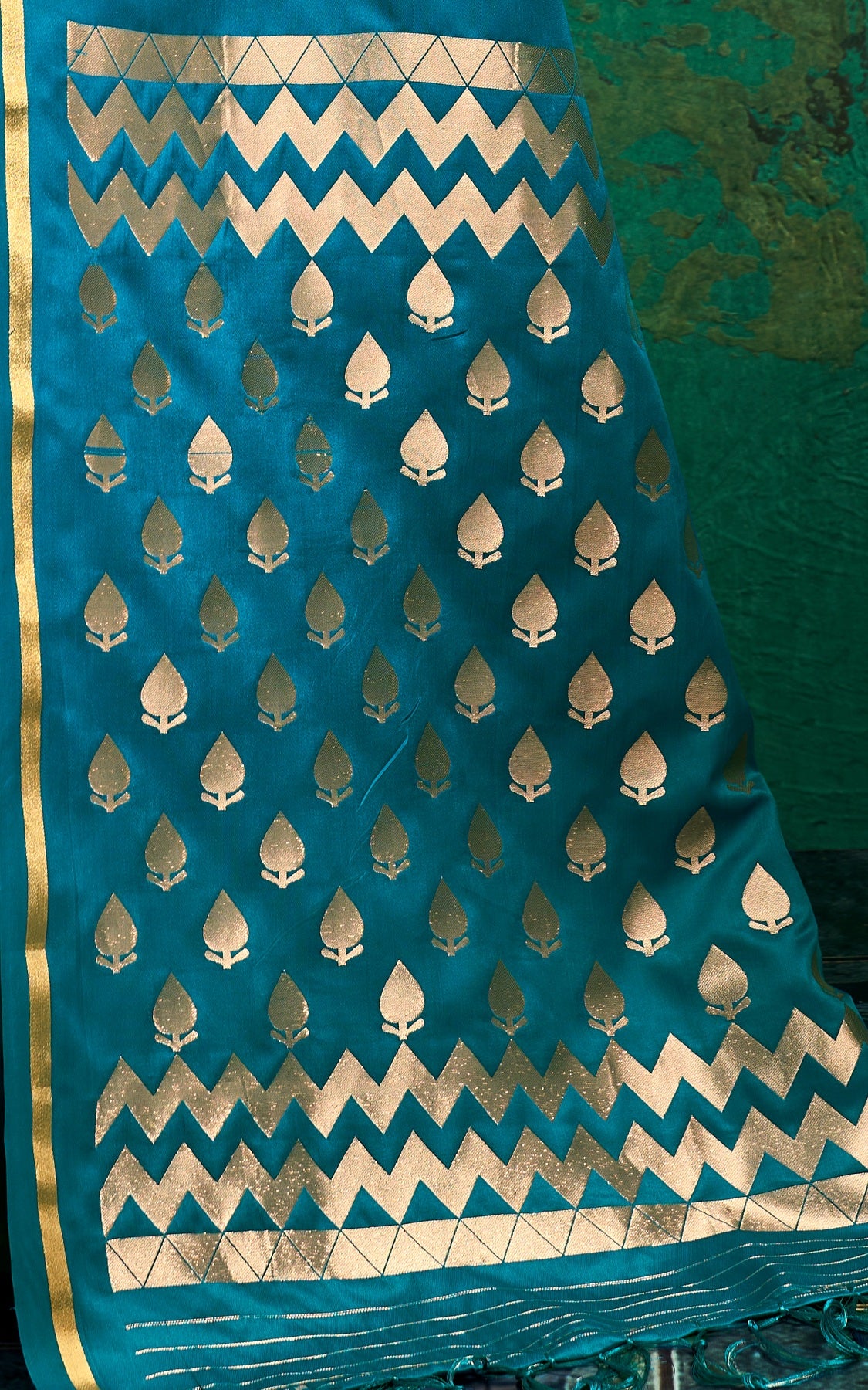 Peachmode Teal Satin Handloom Woven Saree - Image 5