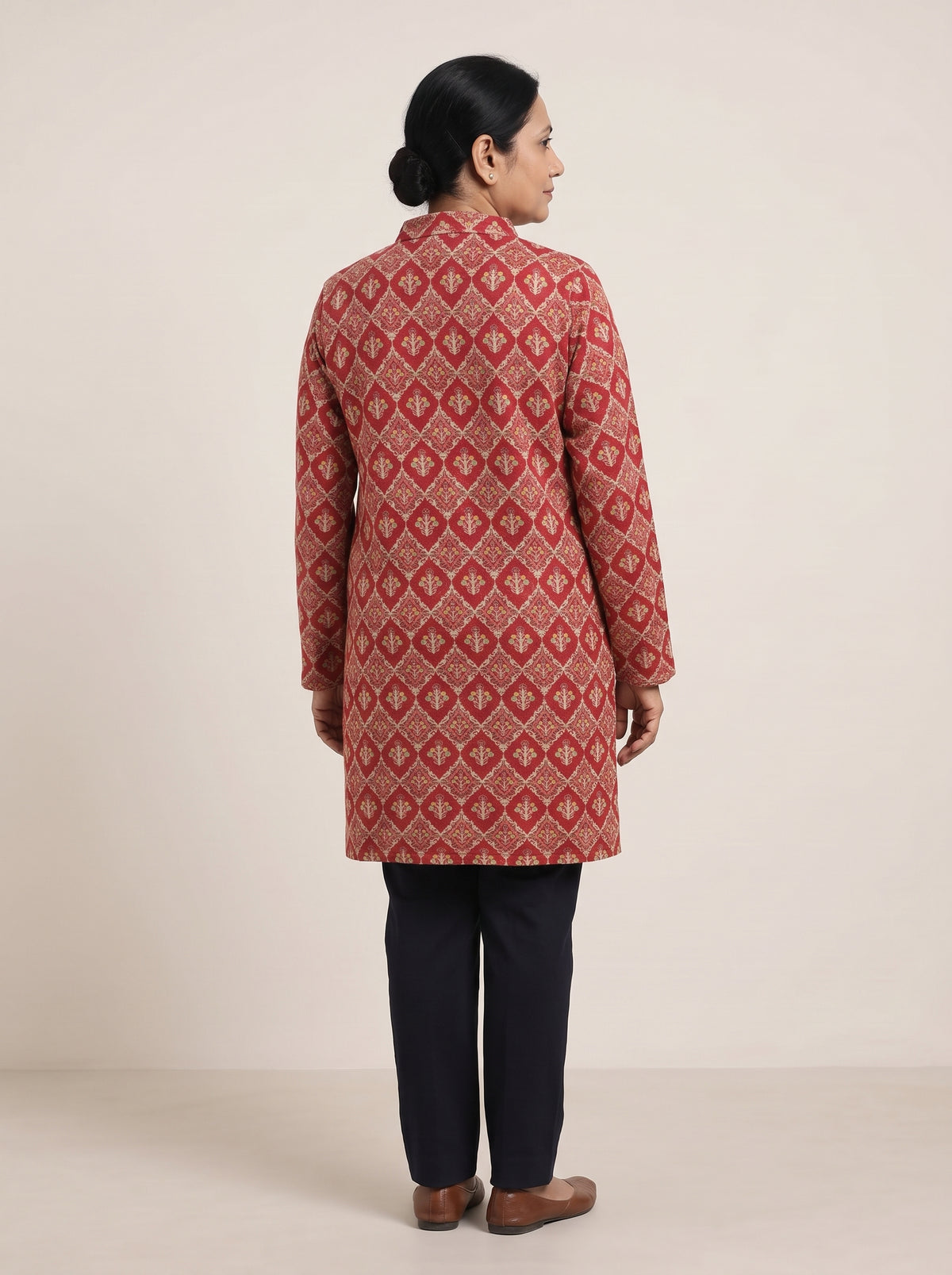 Peachmode Red Woolen Geometric Floral Printed Kurti - Image 4
