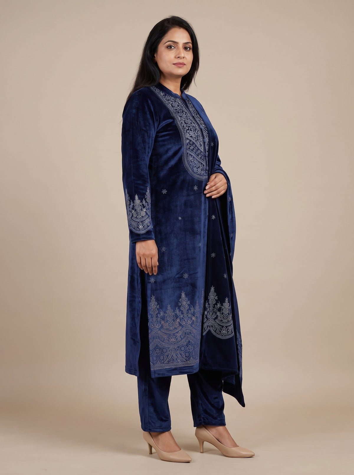 Peachmode Navy Blue Velvet Embroidered Salwar Suit - Image 3