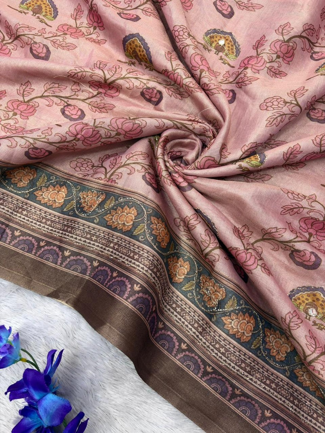 Peachmode Pink Floral Kalamkari Printed Erod Silk Saree With Mirror Work - Image 5