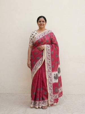 Peachmode Red Animal Print Linen Cotton Saree - Image 1