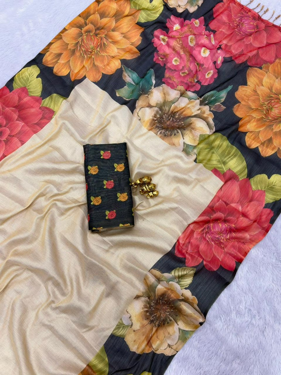Peachmode Multicolor Floral Digital Printed Erod Silk Saree - Image 3