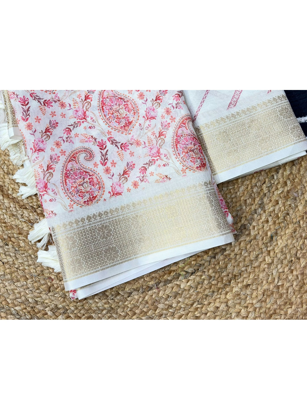 Peachmode Offwhite Dola Silk Position Digital Print Saree - Image 4