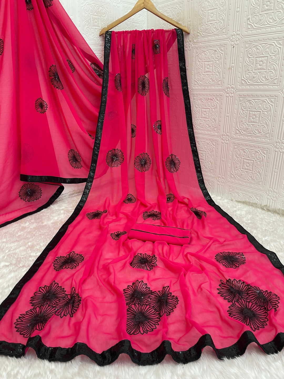 Peachmode Pink Floral Sequin Georgette Saree With Blouse - Image 4
