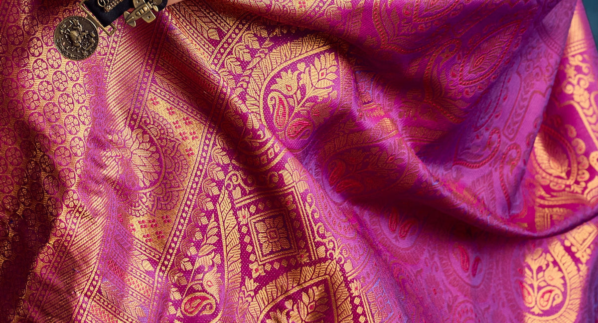 Peachmode Magenta Handloom Silk Woven Saree - Image 4