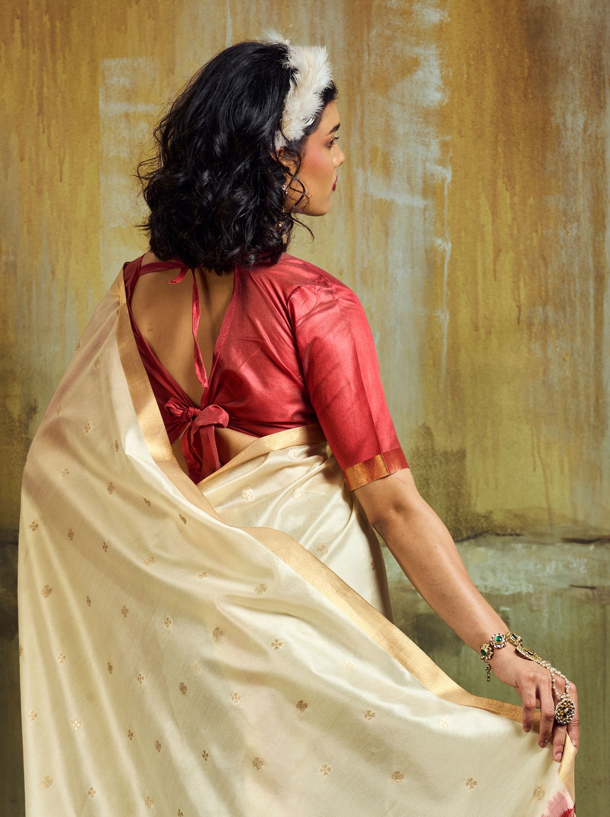 Peachmode Cream Handloom Silk Woven Saree - Image 2