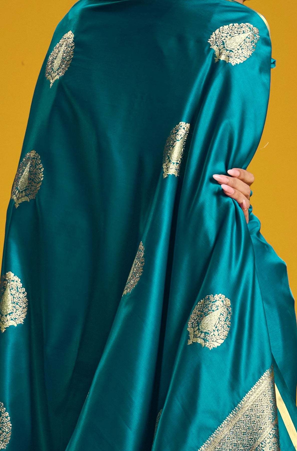 Peachmode Teal Satin Handloom Woven Saree - Image 2