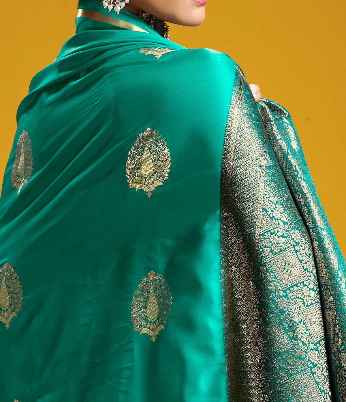 Peachmode Green Satin Handloom Woven Saree - Image 2