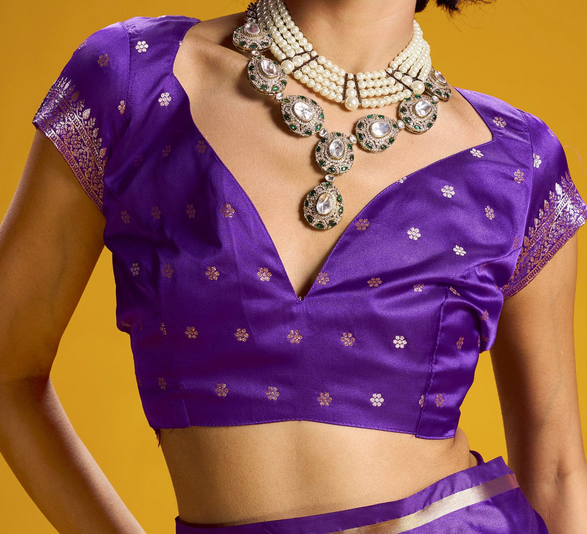 Peachmode Violet Satin Handloom Woven Saree - Image 3