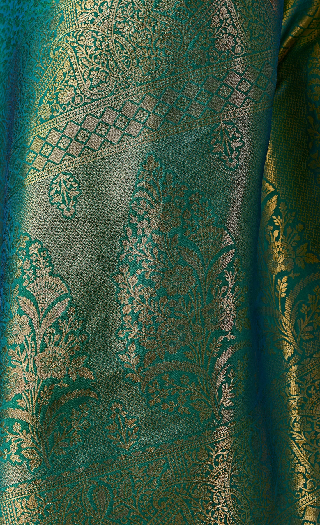 Peachmode Green Handloom Silk Woven Saree - Image 4