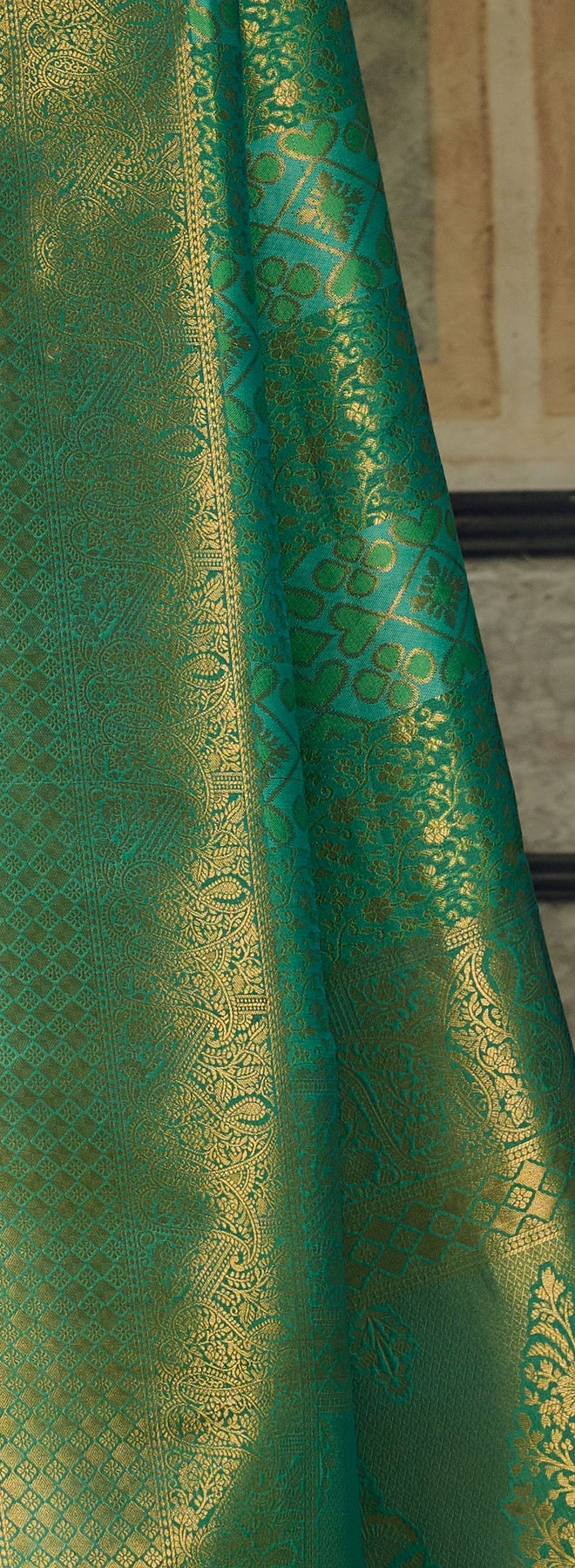 Peachmode Light Green Handloom Silk Woven Saree - Image 4