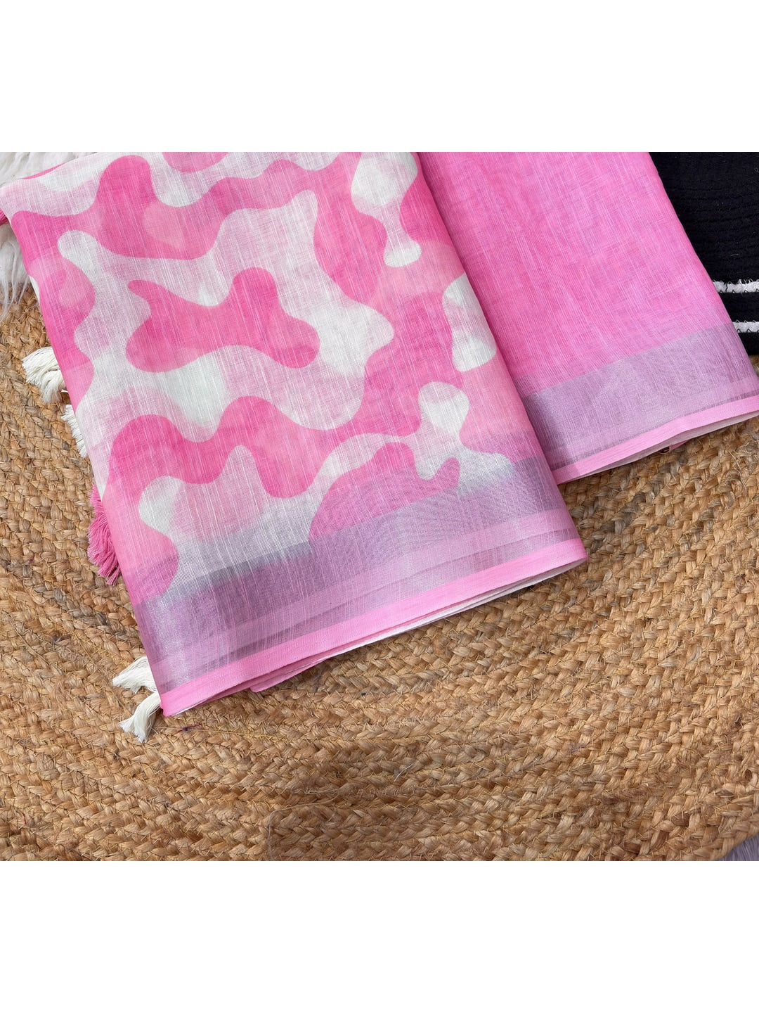 Peachmode Pink Abstract Print Linen Cotton Saree - Image 3