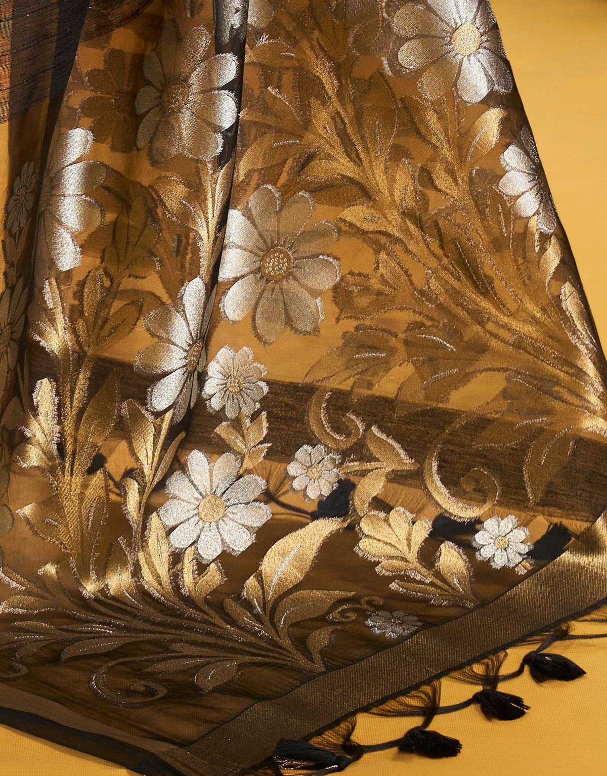 Peachmode Black Pure Munga Silk Handloom Woven Saree - Image 5