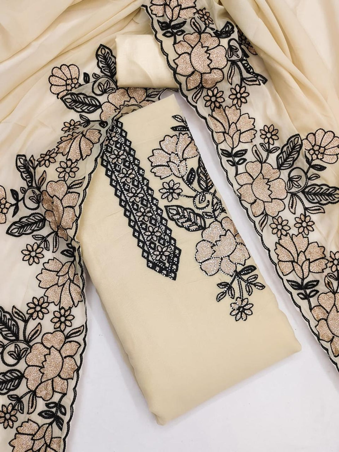Peachmode Cream Floral Embroidered Georgette Dress Material - Image 4