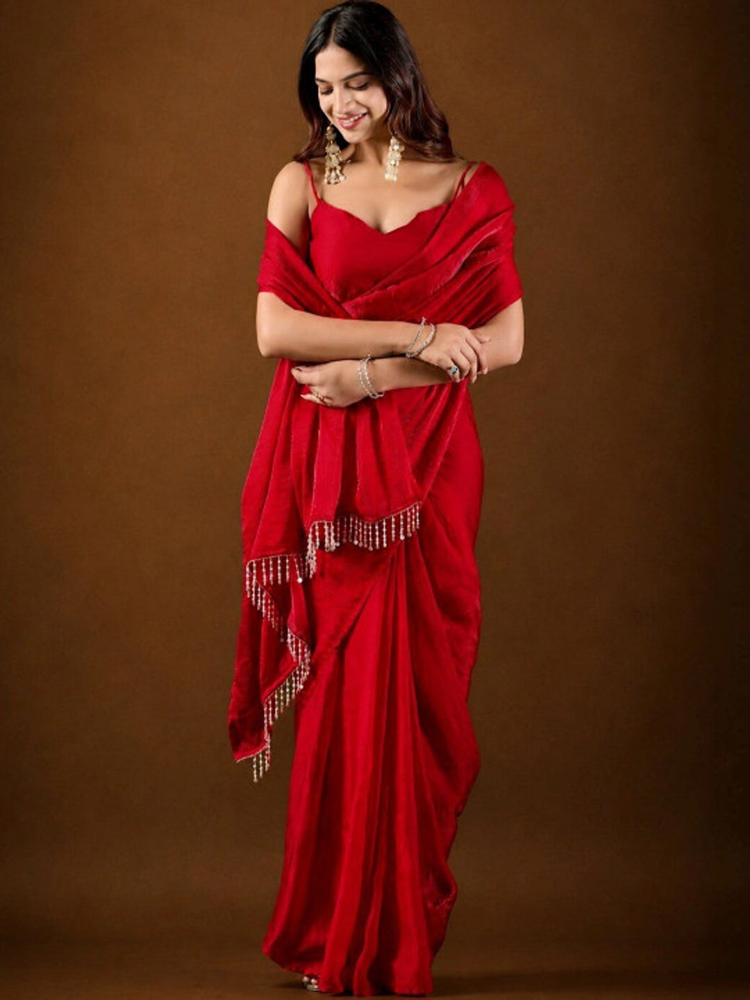 Peachmode Red Solid Fendy Satin Saree with Beaded Tassel Border - Image 2